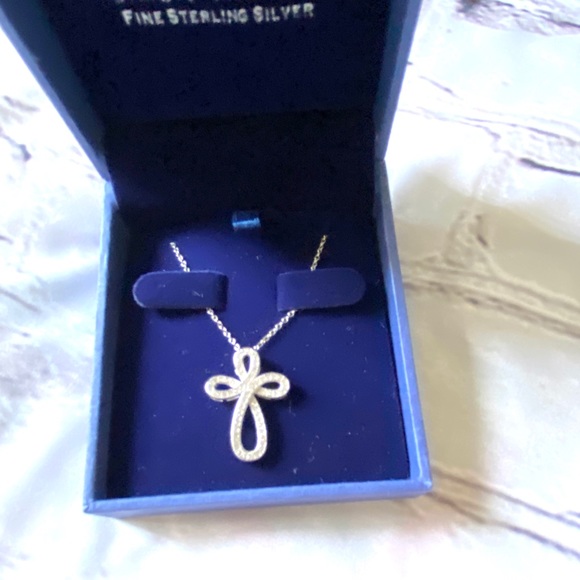 Simply Silver Boxed Cross Necklace - Picture 4 of 9